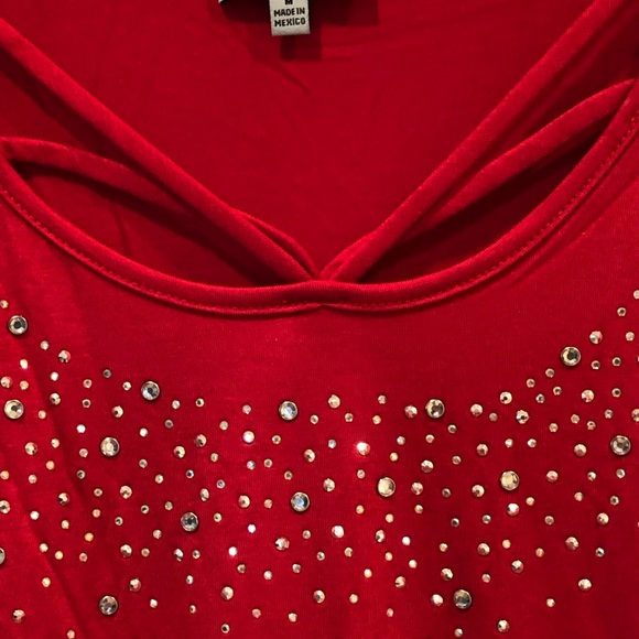 NWT Glitterscape Red Sharkbite Top Size M - Picture 3 of 8